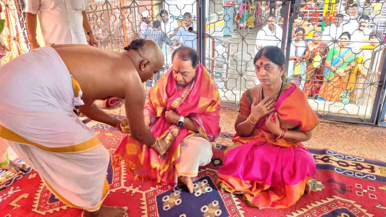 Minister Indrakaran reddy | భద్రాద్రి రామయ్యను దర్శించుకున్న మంత్రి ఇంద్రకరణ్ రెడ్డి