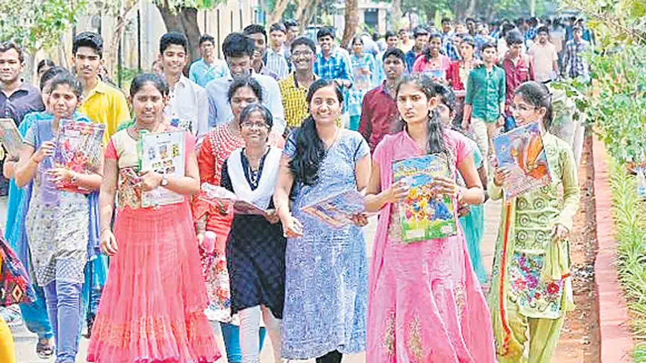 ఇంటర్‌ పరీక్షలకు సర్వం సిద్ధం