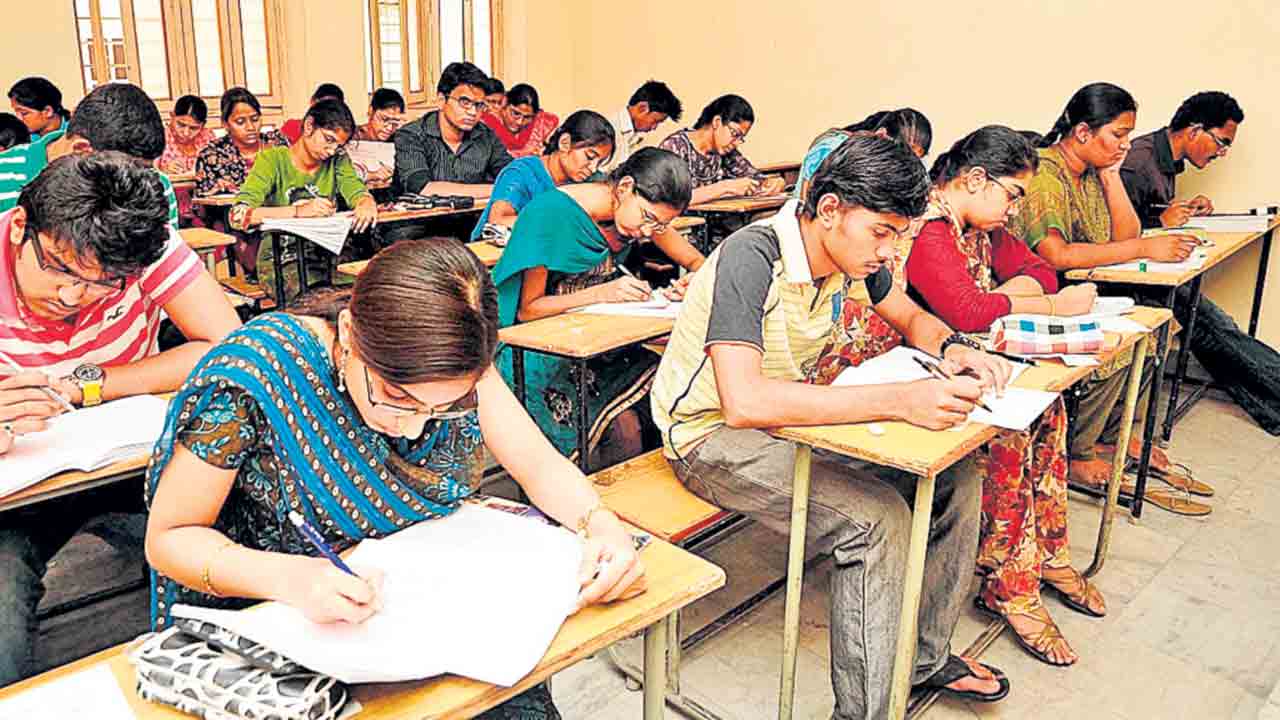 Inter Exams | ఇంటర్‌ పరీక్షలకు సర్వం సిద్ధం.. హాజరుకానున్న 9.51 లక్షల మంది విద్యార్థులు