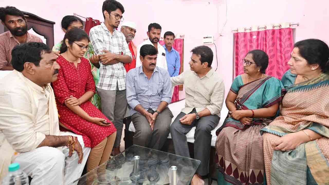 ప్రీతి కుటుంబానికి మంత్రి కేటీఆర్‌ భరోసా