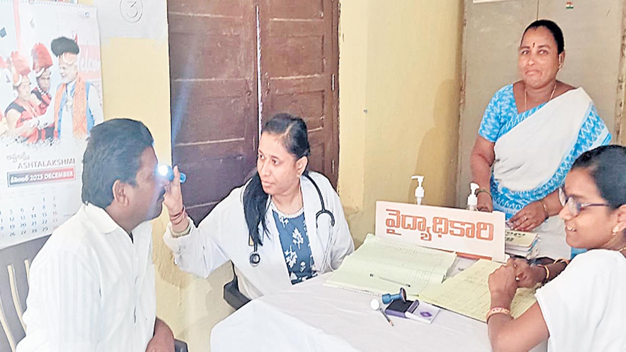 ఊరూరా వెలుగులు..