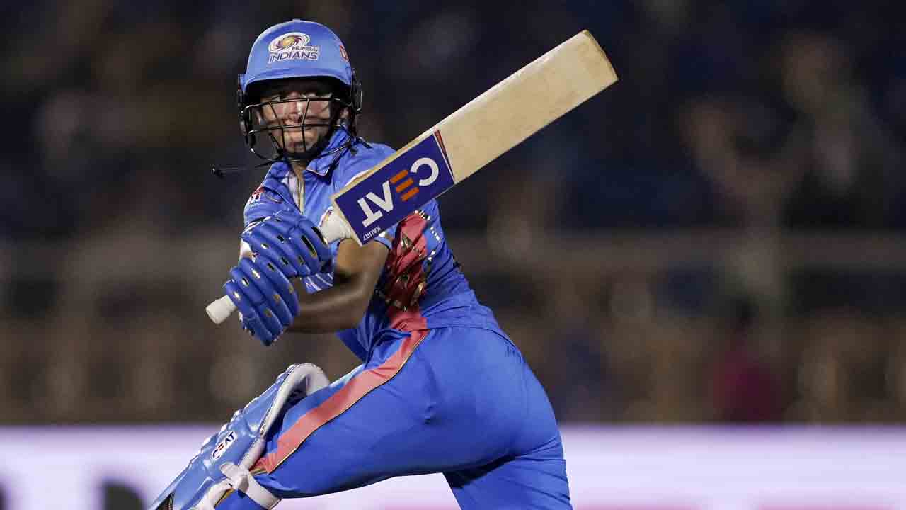 WPL 2023 | వరుసగా ఐదో విజయం.. ప్లేఆఫ్స్‌లో బెర్త్‌ ఖరారు చేసుకున్న ముంబై ఇండియన్స్‌