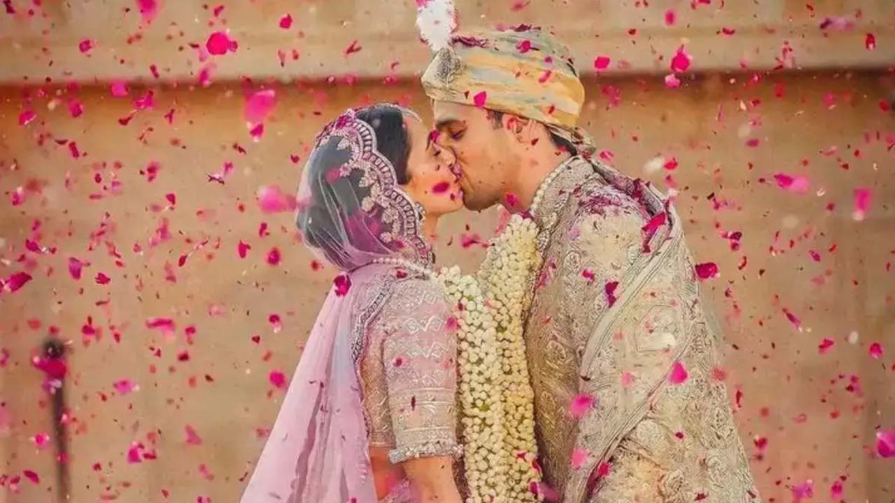 Holi Greetings | అభిమానులకు కియారా అద్వానీ, సిద్ధార్థ్‌ మల్హోత్రా హోలీ శుభాకాంక్షలు.. ఇన్‌స్టాలో ఏ ఫొటోలు పెట్టారో తెలుసా..?