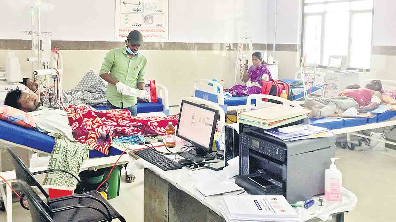 కిడ్నీ బాధితులకు భరోసా