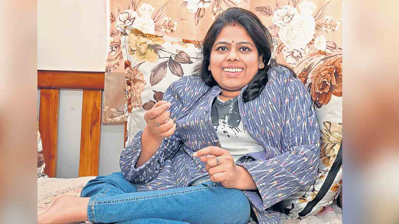 Koppula Vasundhara | రెండు కాళ్లు లేకపోయినా ఆత్మబలంతో నిలబడింది.. తనలాంటి వాళ్లకు కొత్త దారి చూపిస్తోంది