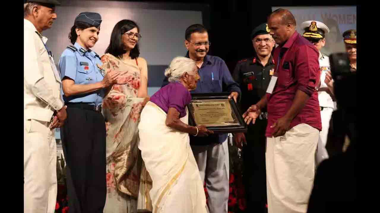 Kuttiyamma Konthi | పది పదుల వయసులో పరీక్షల్లో పాస్‌.. 106 ఏళ్ల బామ్మకు మహిళా దినోత్సవ పురస్కారం