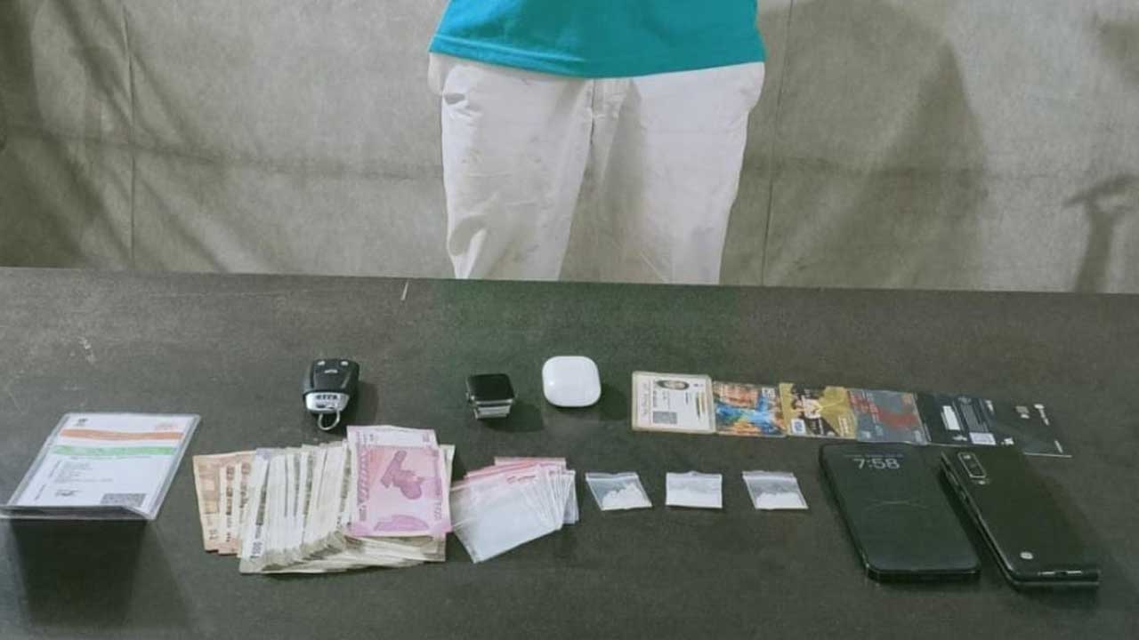 రాజేంద్రనగర్‌లో డ్రగ్స్‌ విక్రయిస్తున్న వ్యక్తి అరెస్ట్‌.. రూ.49లక్షలు స్వాధీనం