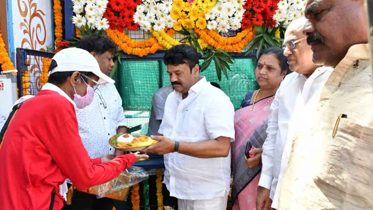 Minister Talasani | అన్ని దానాల కంటే అన్నదానం గొప్పది : మంత్రి తలసాని