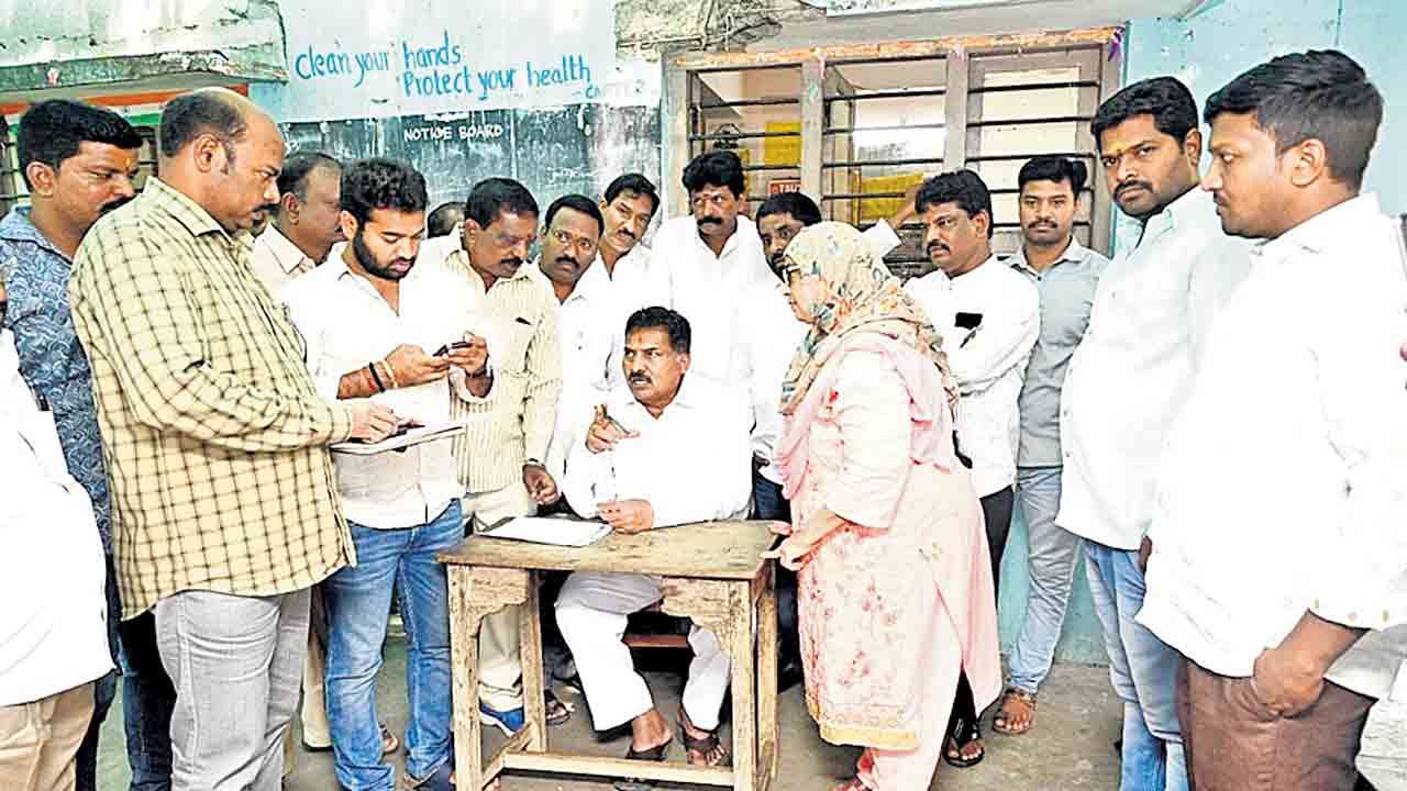 పాఠశాలల అభివృద్ధికి పెద్దపీట