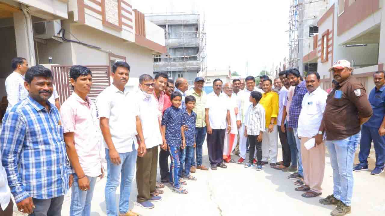 ప్రతి సమస్యనూ పరిష్కరిస్తాం