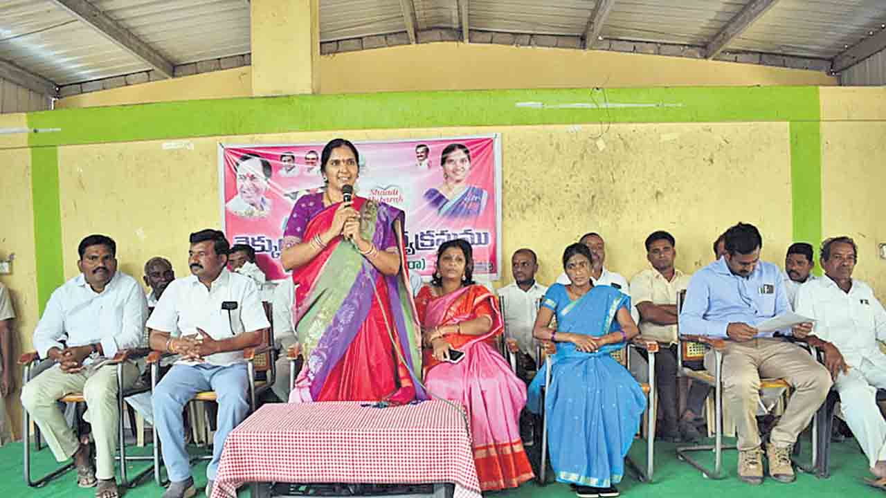 ఆడబిడ్డల ఇండ్లలో ‘కల్యాణ’ కాంతులు