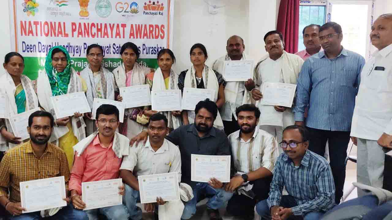 గ్రామాల అభ్యున్నతికి కృషి చేయాలి