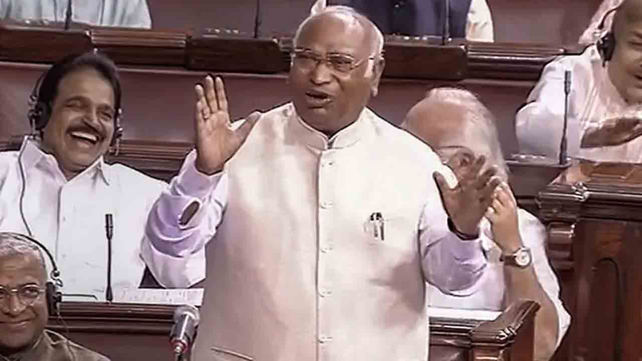 Mallikarjun Kharge | మోదీజీ దయచేసి ఆస్కార్‌ క్రెడిట్‌ను మీ ఖాతాలో వేసుకోకండి.. రాజ్యసభలో ఖర్గే సెటైరికల్‌ కామెంట్స్‌.. వీడియో
