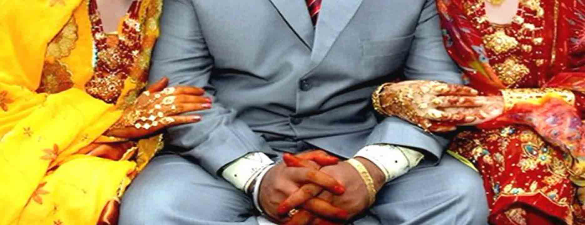 Two Wives | ఇద్దరు భార్యల దగ్గర చెరో 3 రోజులు ఉంటా.. లాయర్ సమక్షంలో భర్త ఒప్పందం