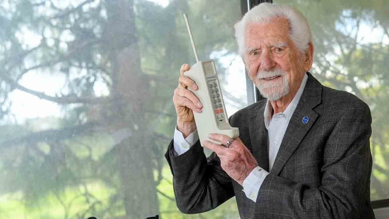Martin Cooper | మొబైల్‌ ఎలా వాడాలో ఇప్పటికీ నాకు తెలీదు.. సెల్‌ఫోన్‌ రూపకర్త మార్టిన్‌