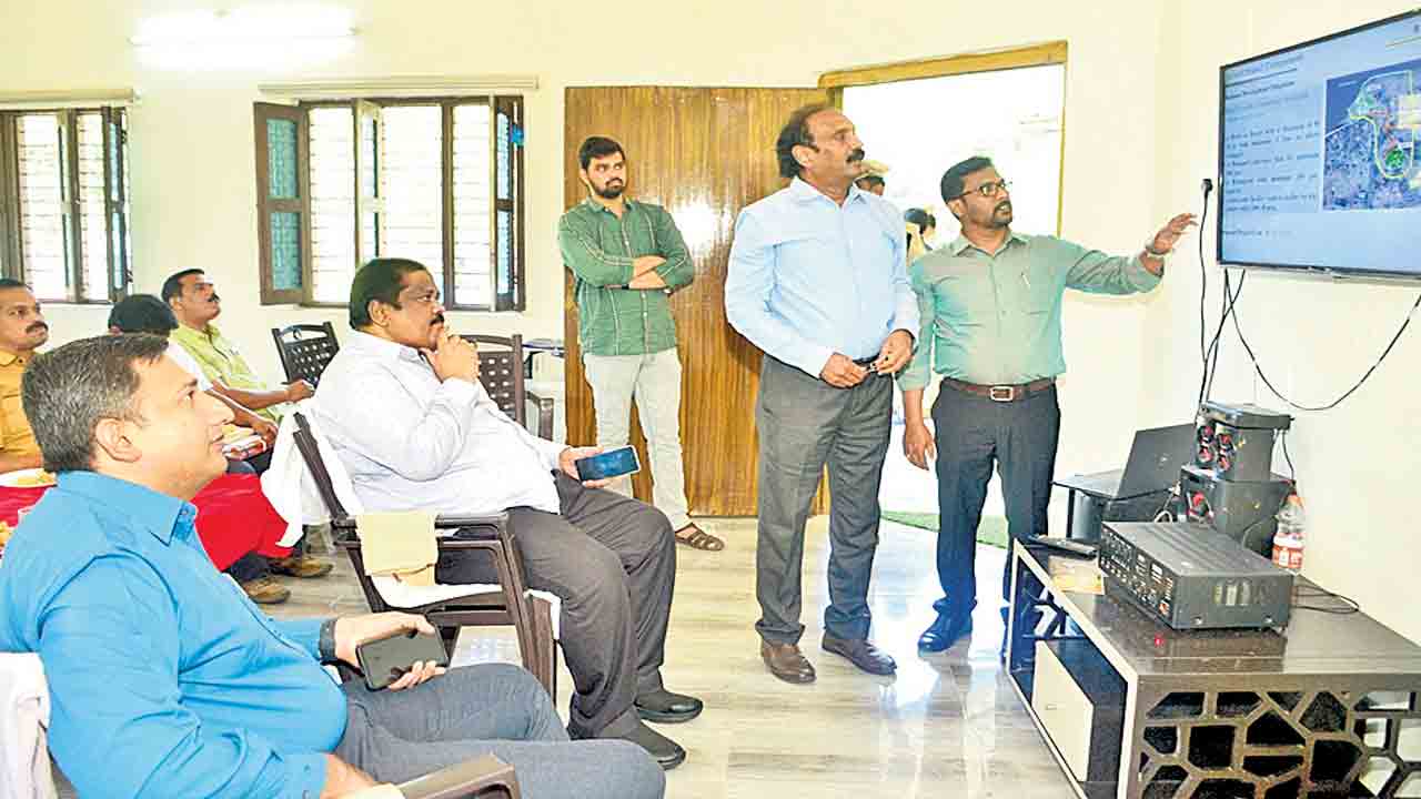 పర్యాటక కేంద్రాల అభివృద్ధికి తెలంగాణ ప్రభుత్వం పెద్ద పీట