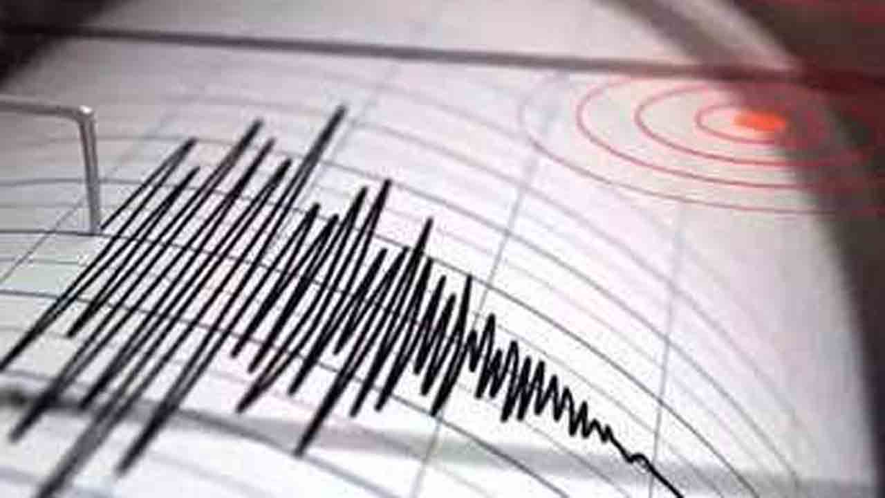 Uttarkashi | ఉత్తరకాశీలో అర్ధరాత్రి మూడుసార్లు కంపించిన భూమి.. భయంతో పరుగులుపెట్టిన ప్రజలు