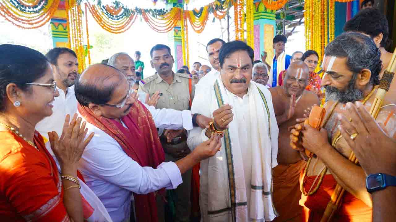 Minister Errabelli | సీఎం కేసీఆర్‌ వల్ల ఆలయాలకు పూర్వ వైభవం : మంత్రి ఎర్రబెల్లి