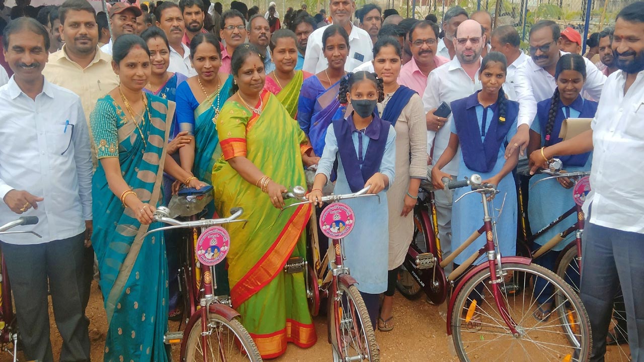 ప్రజాసేవకే మా జీవితం అంకితం