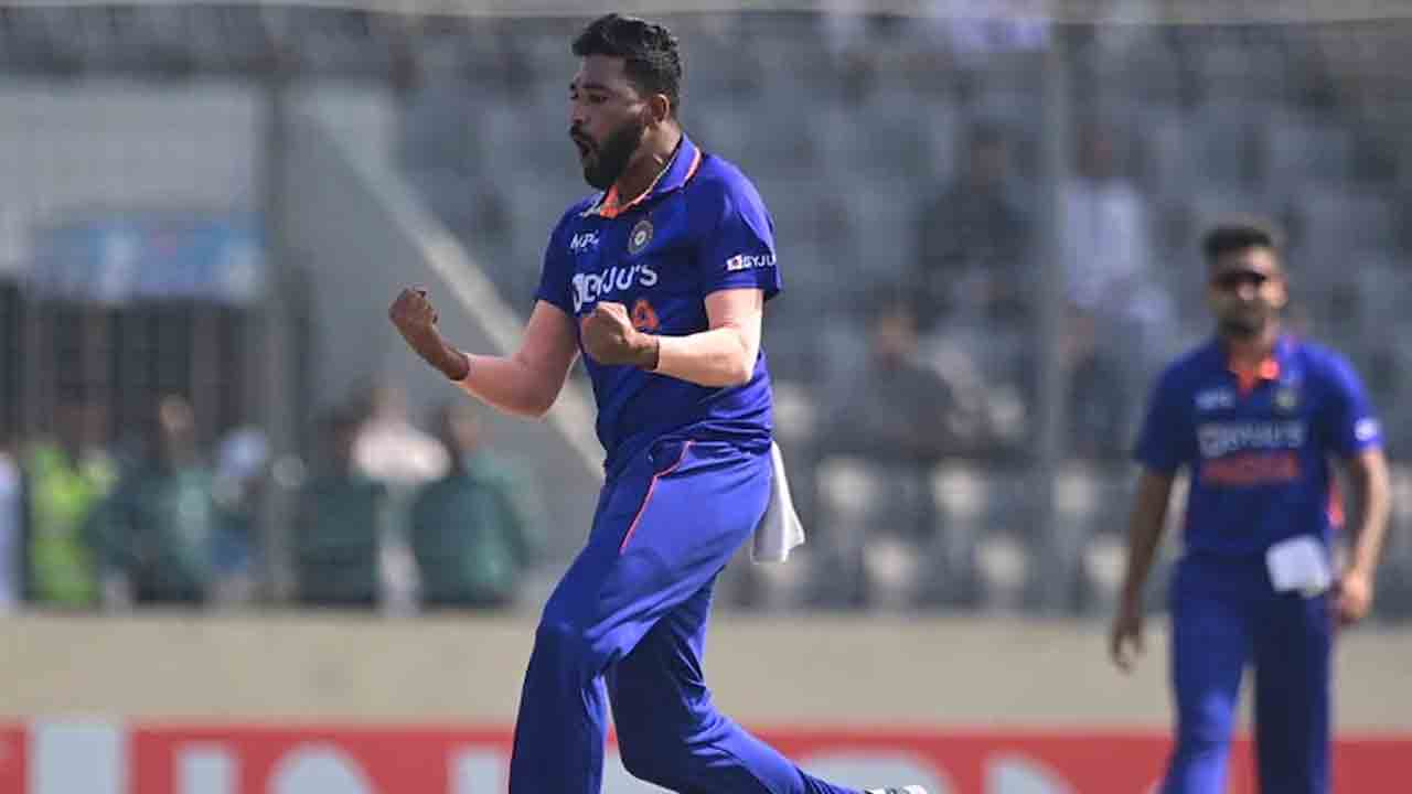 Mohammed Siraj | వన్డే బౌలింగ్‌ ర్యాంకుల్లో అగ్రస్థానం నుంచి మూడో స్థానానికి మహ్మద్‌ సిరాజ్‌