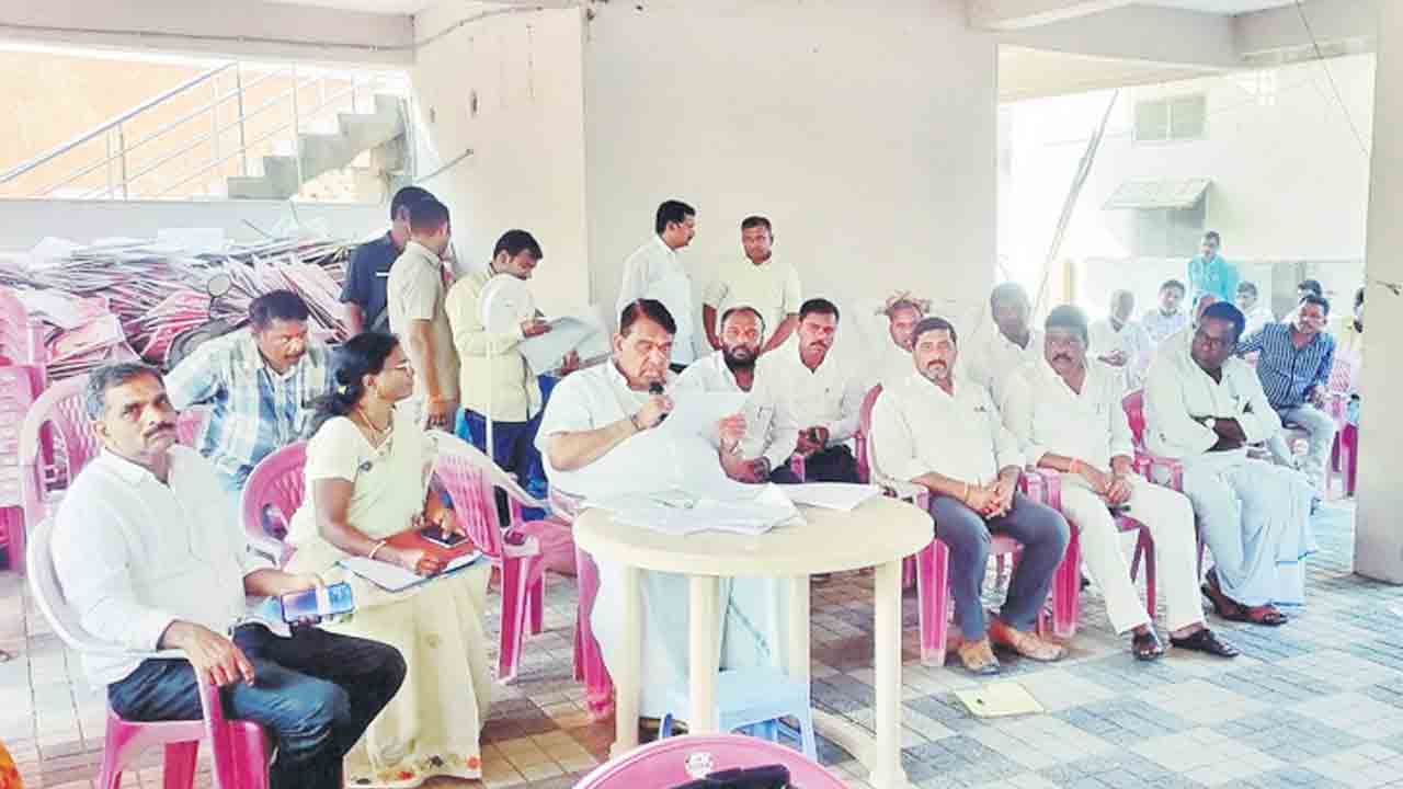 ప్రతి ఒక్కరూ సమన్వయంతో పనిచేయాలి