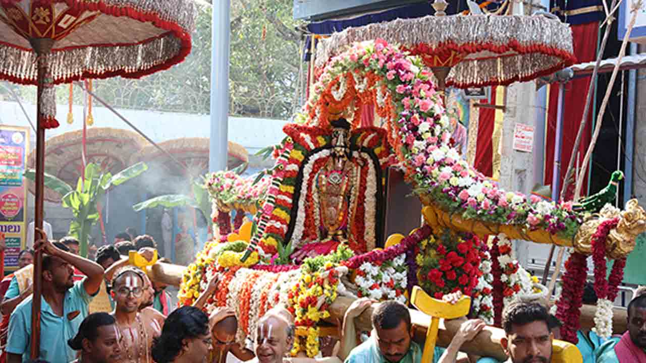 Brahmotsavam | వైభవంగా కొనసాగుతున్న కోదండరామ స్వామి బ్రహ్మోత్సవాలు
