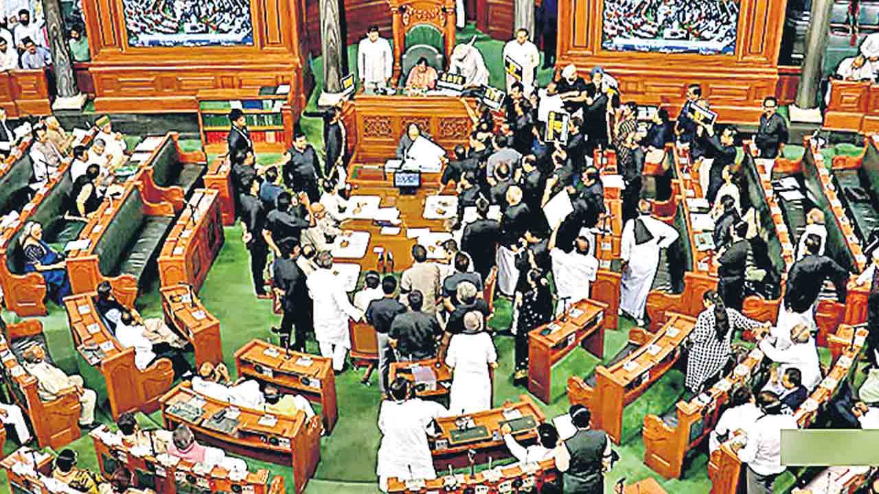 నియంతృత్వంపై నిరసన