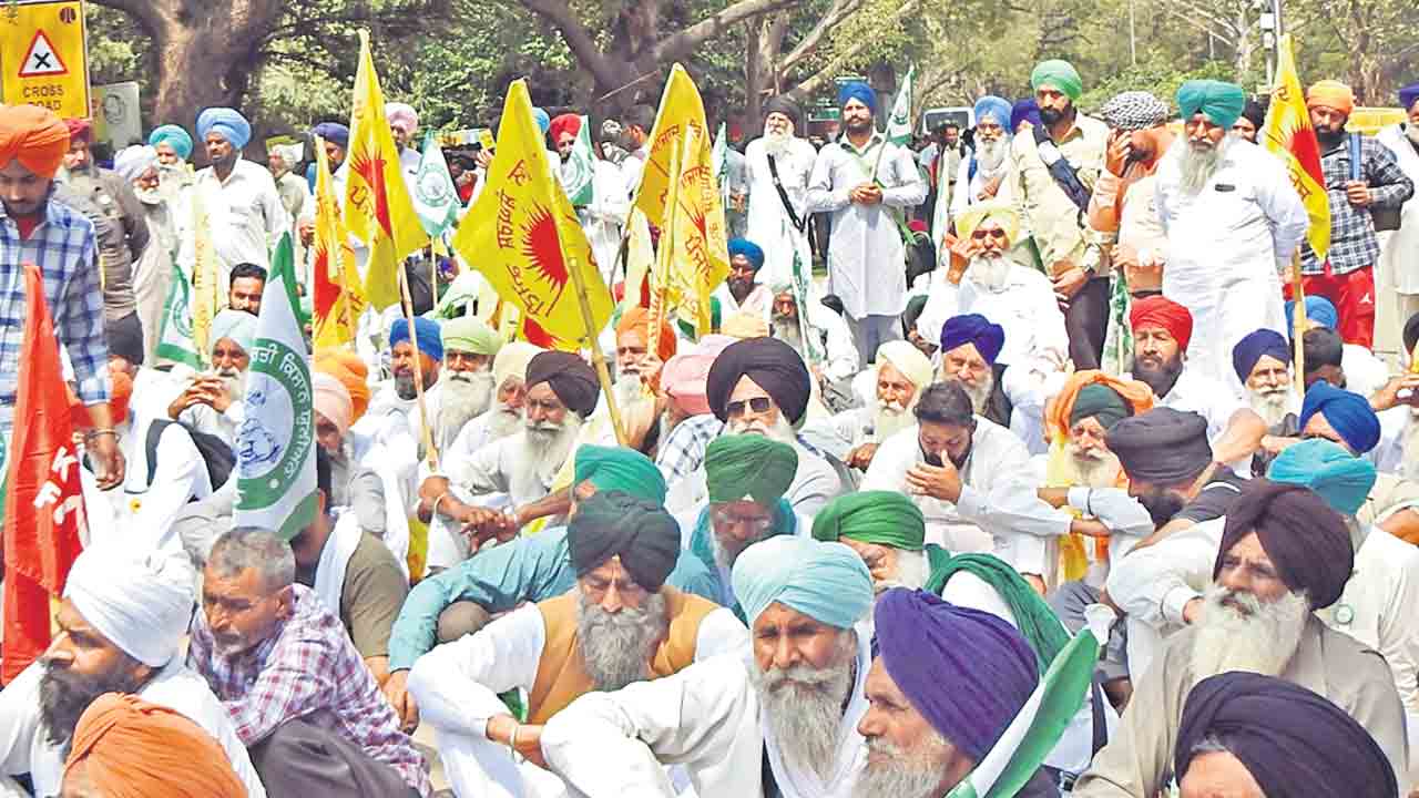కేంద్రానికి వ్యతిరేకంగా రైతుల పోరుబాట