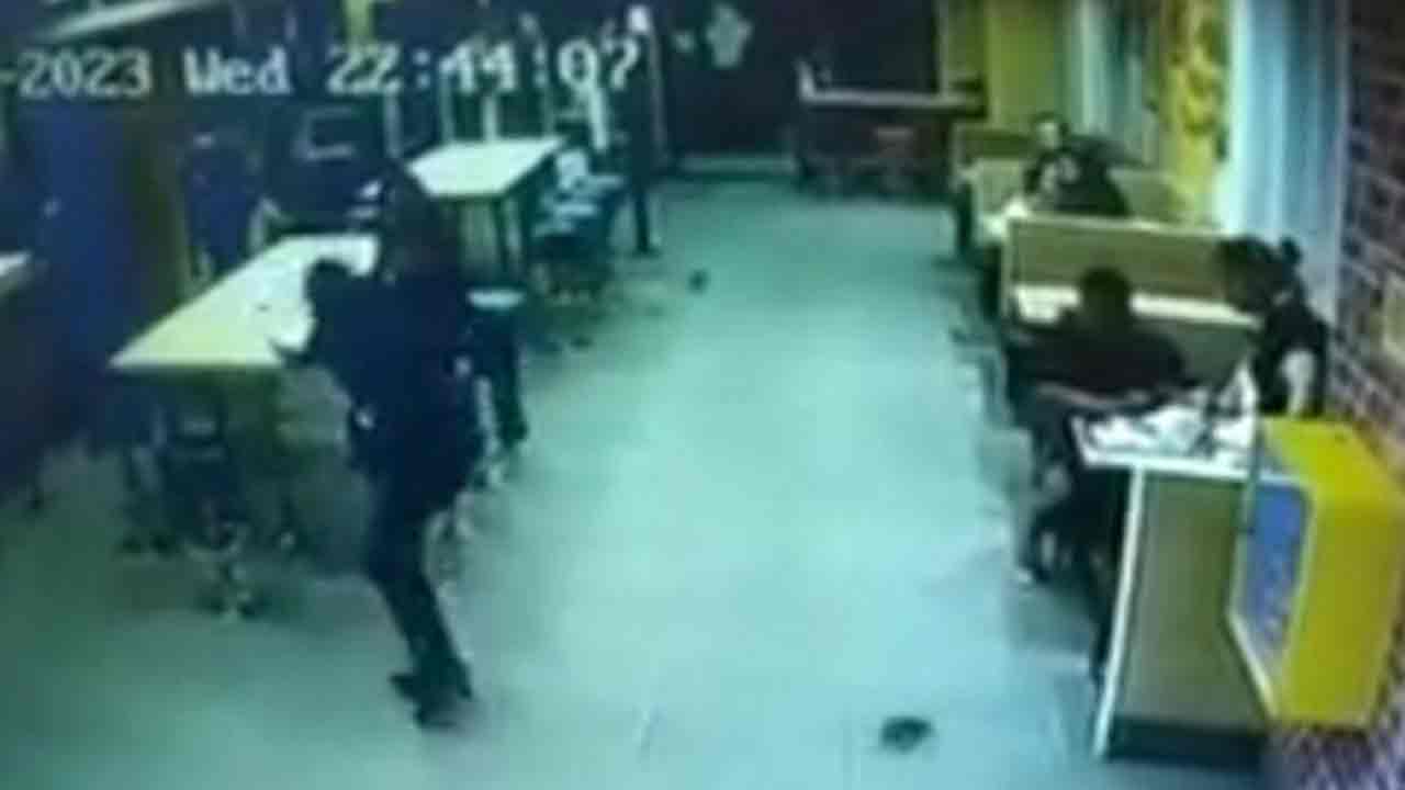 మెక్‌డోనాల్డ్స్‌లో బాలుడిపై ఎలుక దాడి