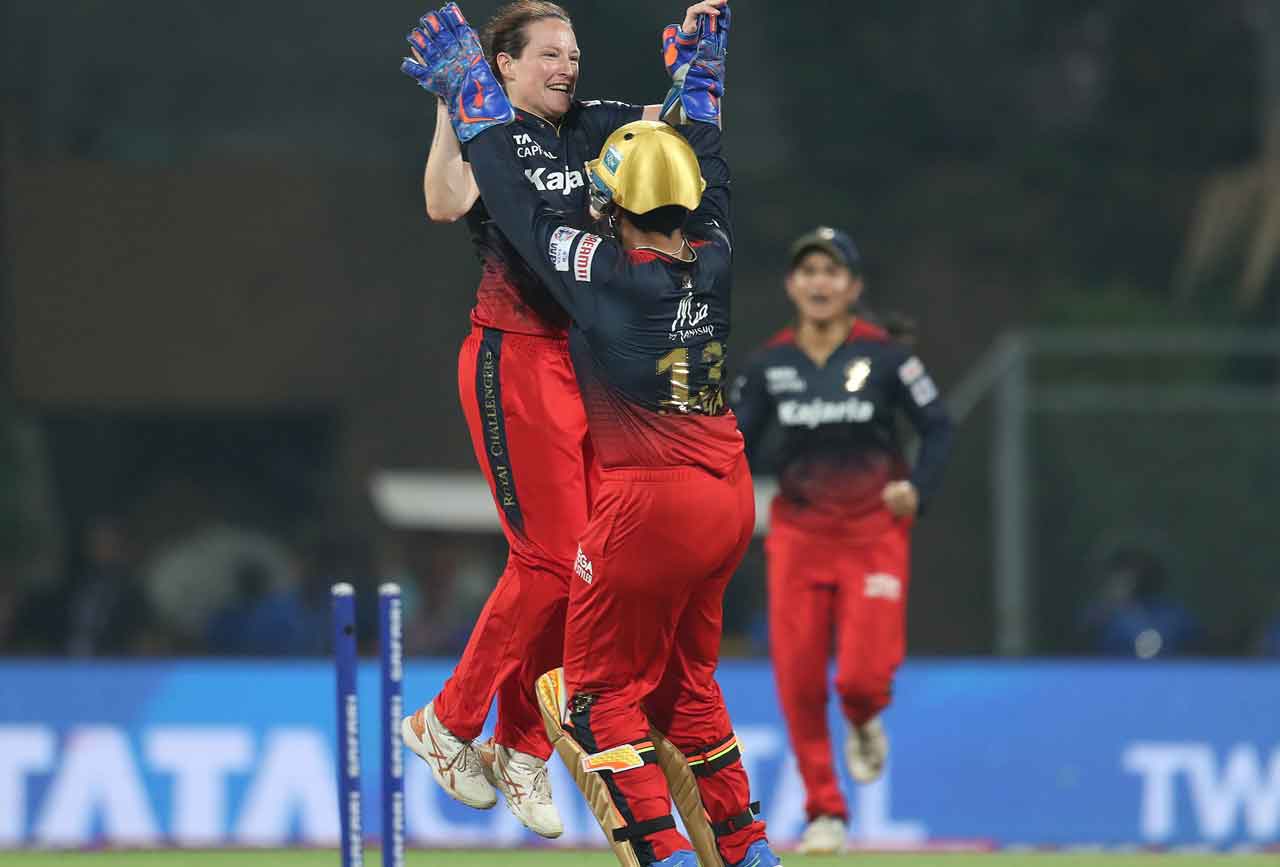 DC vs RCB | బిగ్ వికెట్ కోల్పోయిన ఢిల్లీ.. స్కోర్ ఎంతంటే..?