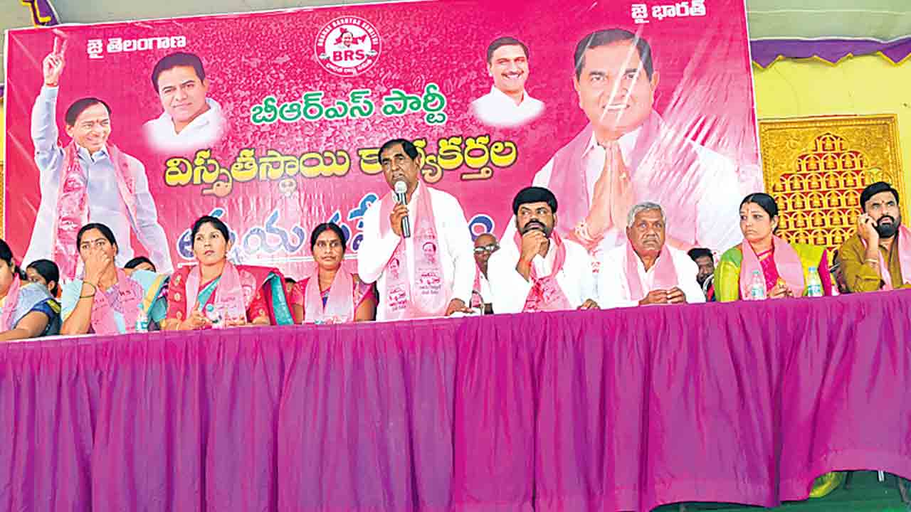 దేశం చూపు.. తెలంగాణ వైపు