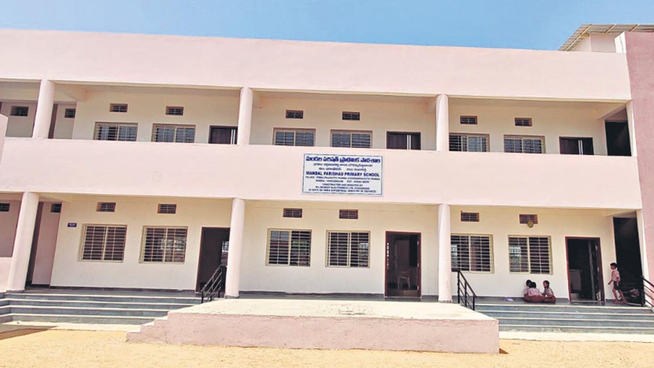 సకల సౌకర్యాలతో సరికొత్త శోభ