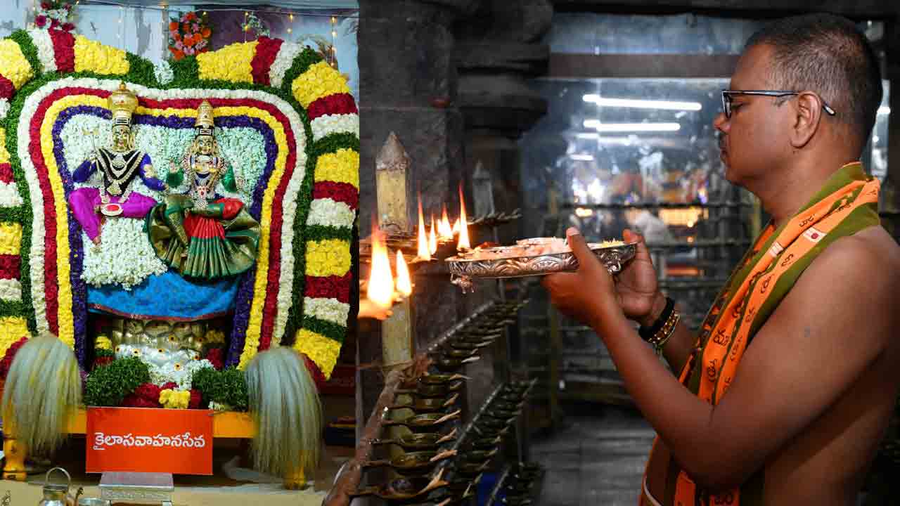 Srisailam | మహాదుర్గ పాహి పాహి.. కైలాసవాహనంపై శ్రీశైలేశుడు