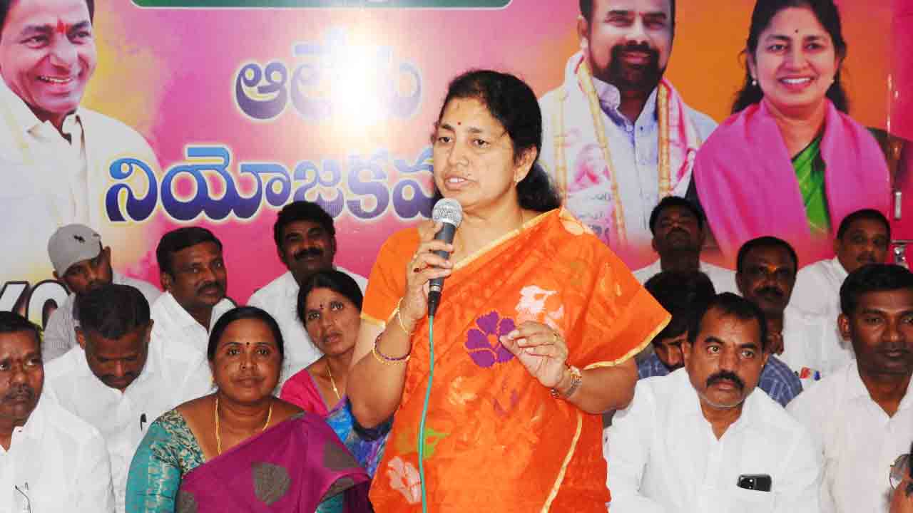 పండుగలా ఆత్మీయ సమ్మేళనాలు