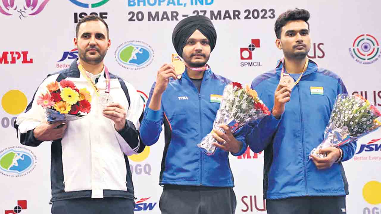 సరబ్‌జోత్‌కు స్వర్ణం