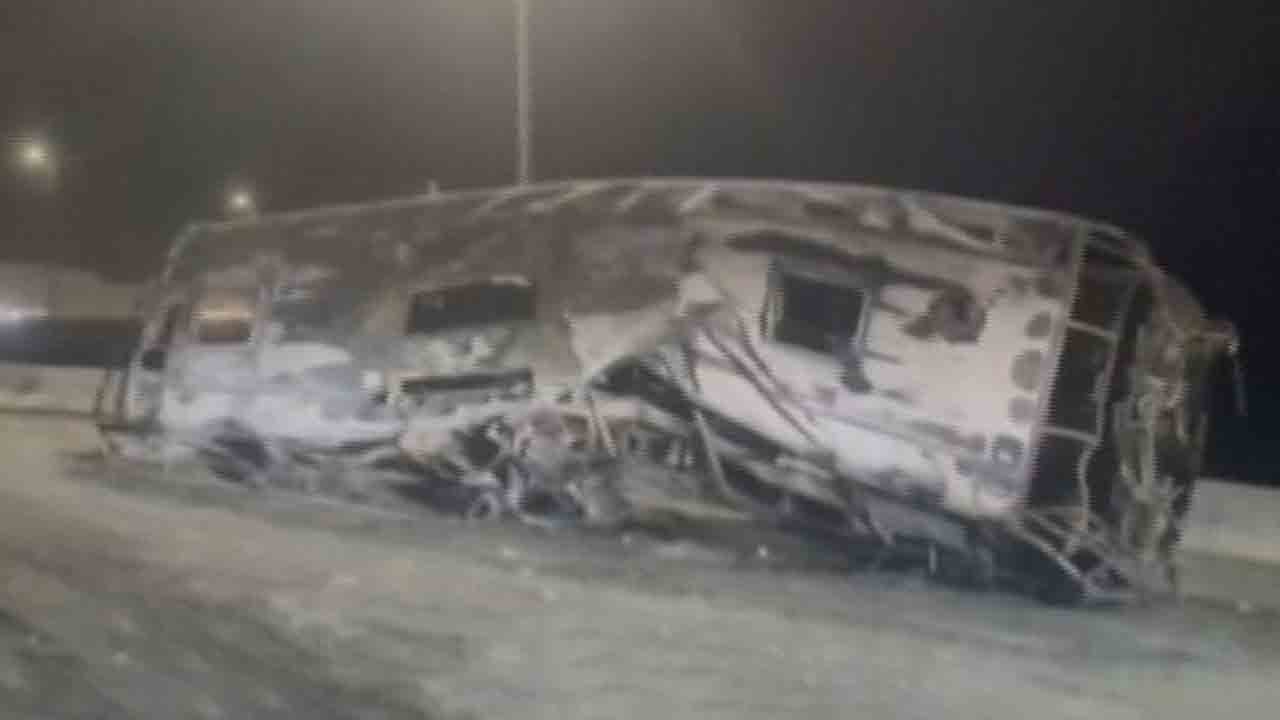 Bus accident in Saudi Arabia | ఘోర ప్రమాదం.. వంతెనను ఢీ కొట్టిన యాత్రికుల బస్సు.. 20 మంది మృతి