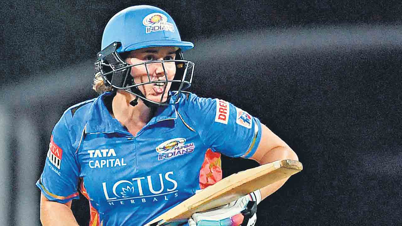 WPL 2023 | వారెవ్వా ముంబై.. ఫైనల్‌ చేరిన హర్మన్‌ బృందం