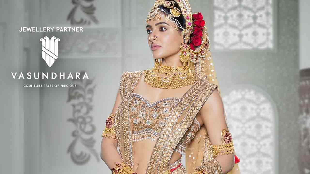 Shaakuntalam | శాకుంతలం అప్‌డేట్‌.. మేలిమి బంగారంలా సమంత శకుంతల దేవి లుక్‌