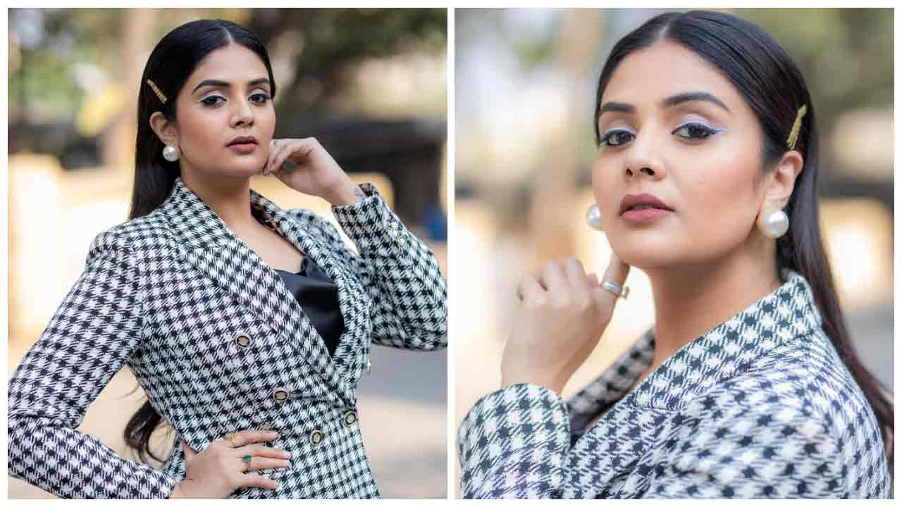 Sreemukhi | చూపులతో చంపేస్తున్న శ్రీ‌ముఖి..