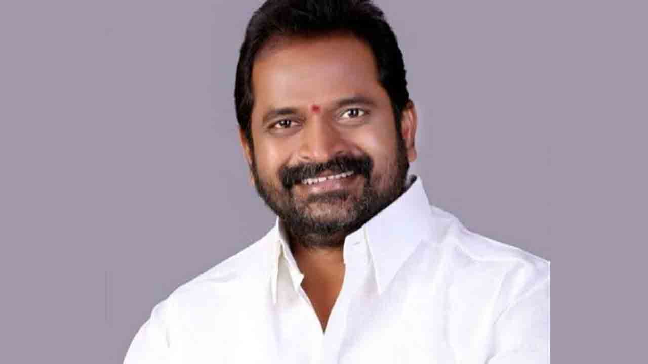 చెక్‌పోస్టుల్లో నిఘా పెంచండి: మంత్రి శ్రీనివాస్‌గౌడ్‌