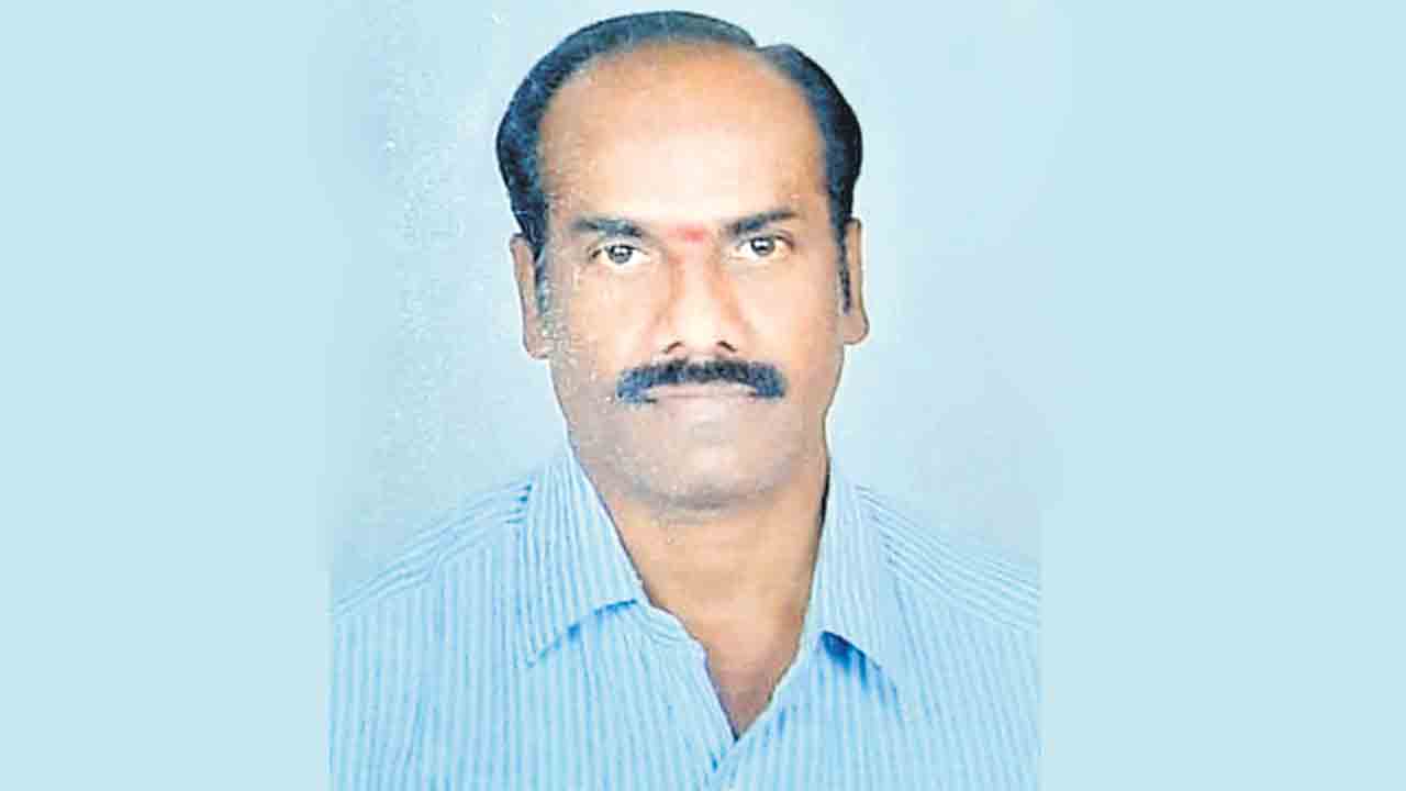 డ్యామ్‌ సేఫ్టీ కన్సల్టెంట్‌గా శ్రీనివాసులు