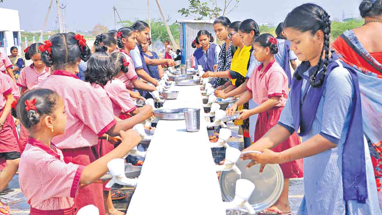 Andhrajyothy | అవాస్తవాల ‘ఆంధ్రజ్యోతి’.. గురుకుల పాఠశాలలో తాగునీటి కోసం పాట్లు అంటూ తప్పుడు కథనాలు ప్రచురించిన పత్రిక