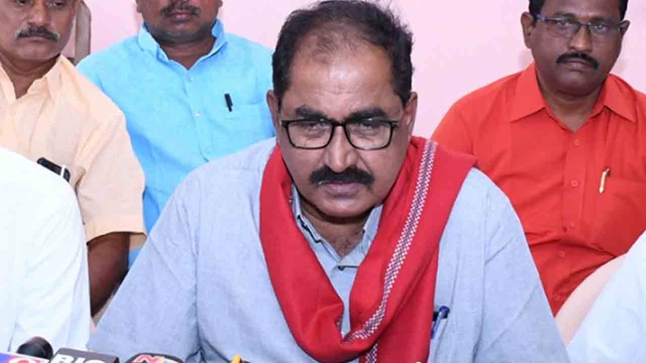 CPM Leader Tammineni | ఎమ్మెల్సీ కవితపై బీజేపీ తీరు కక్షపూరితం.. సీపీఎం నేత త‌మ్మినేని ఫైర్