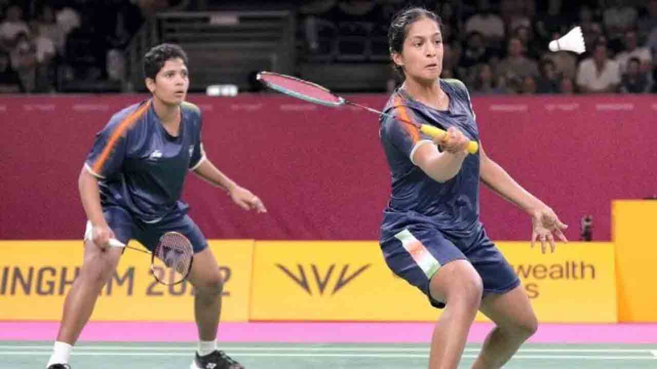 క్వార్టర్స్‌లో గాయత్రి జోడీ