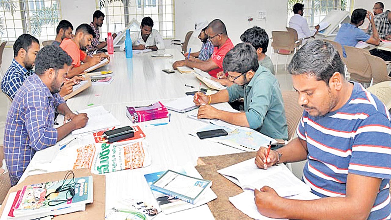 పైరవీలకు తావులేదు