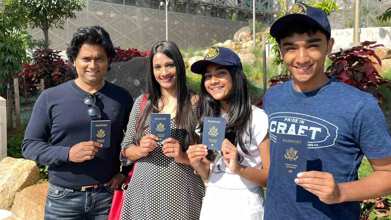 కొత్త యూఎస్‌ కాన్సులేట్‌ నుంచి తొలి వీసా జారీ