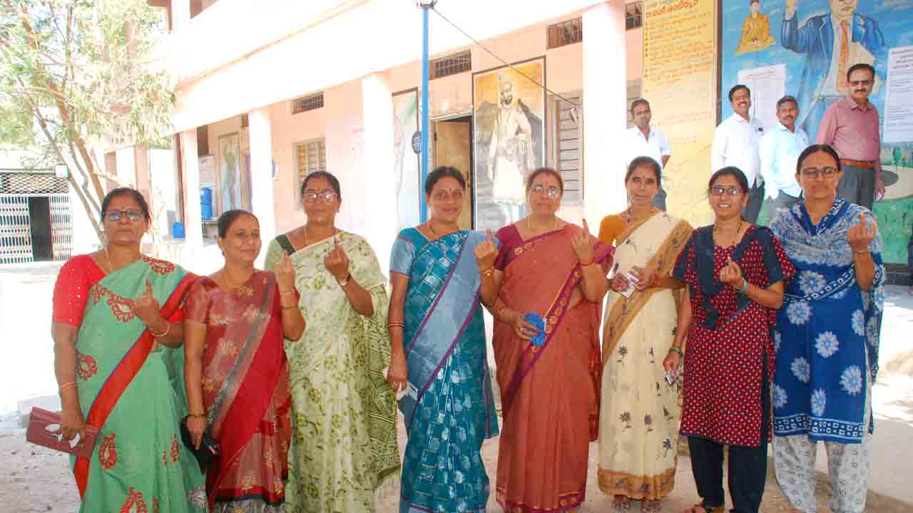 ప్రశాంతంగా ఎమ్మెల్సీ ఎన్నికలు