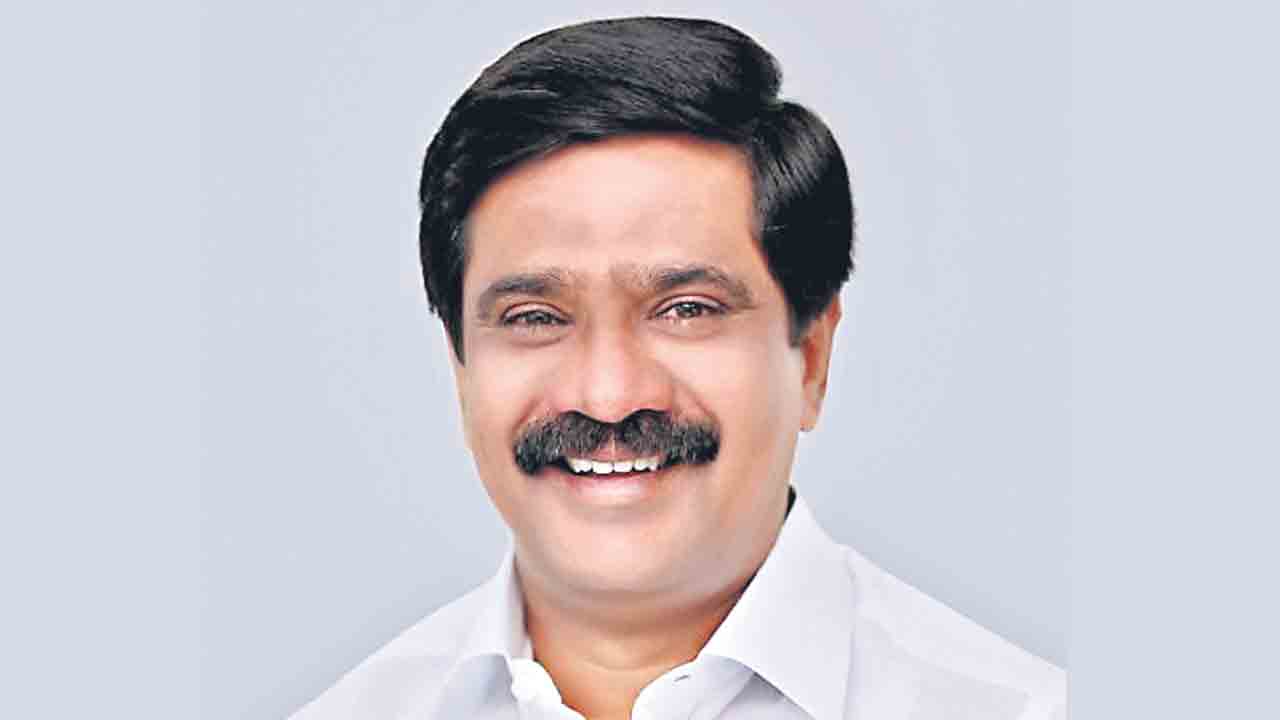 వేగంగా అంబేద్కర్‌ విగ్రహ నిర్మాణం