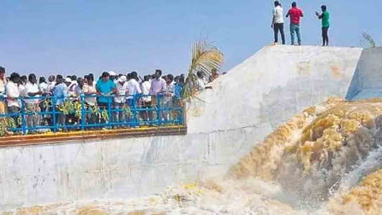 తుమ్మిళ్ల లిఫ్ట్‌ నుంచి సాగునీరు
