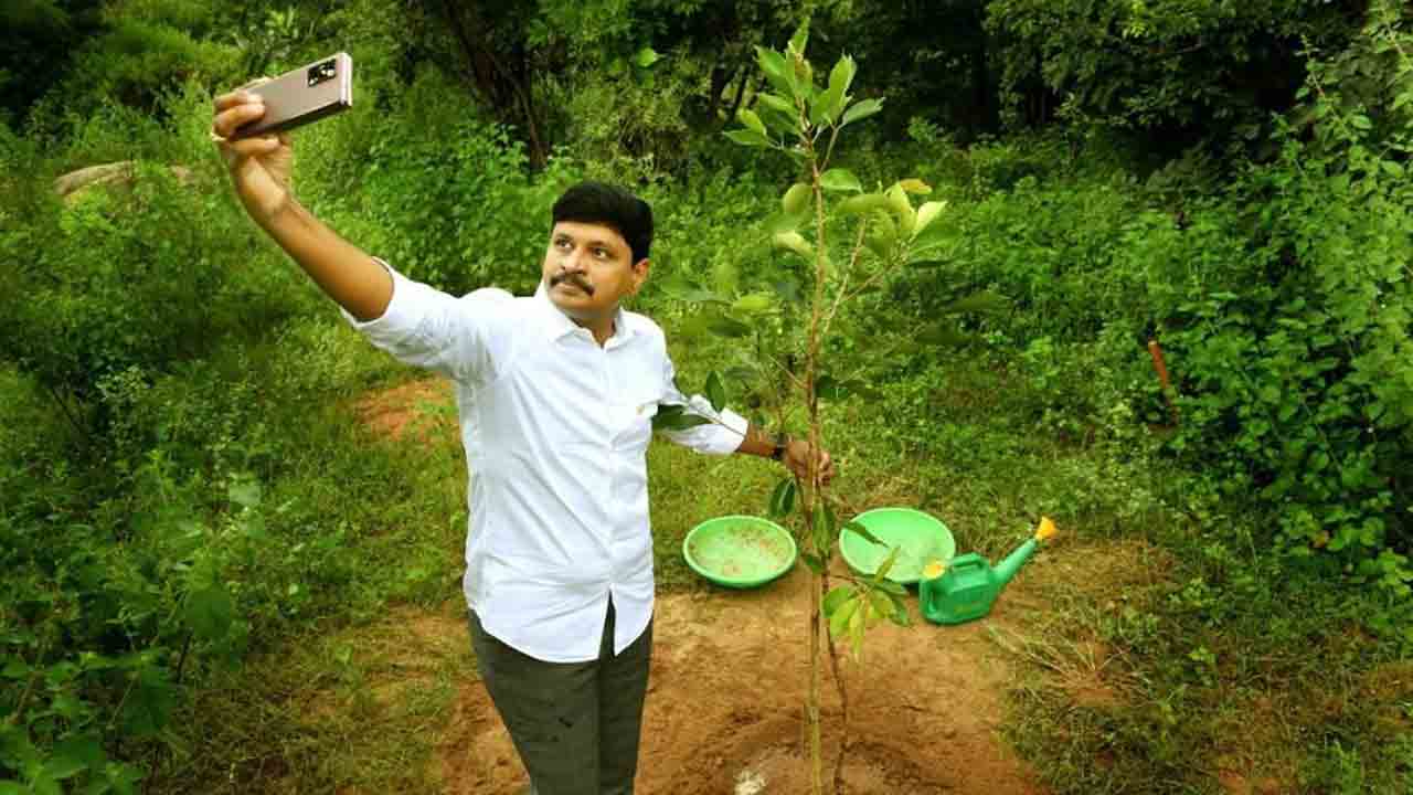 World Forest Day | 80 శాతం భూ జీవవైవిధ్యానికి అడవులే ప్రధాన కారణం : ఎంపీ సంతోష్‌ కుమార్‌